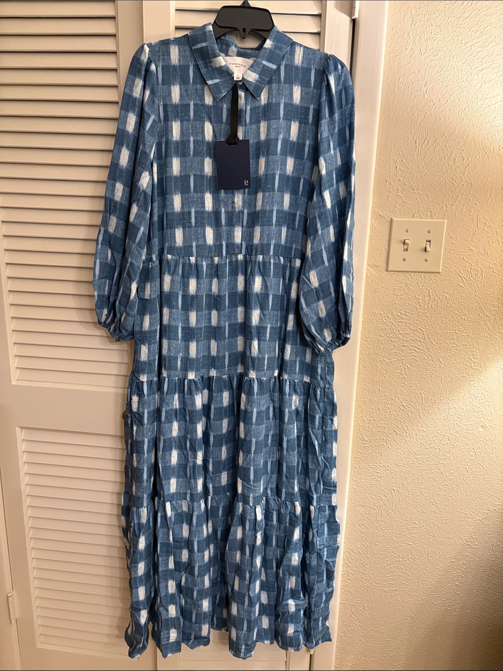 Pomander Place Blue and Cream Brushstroke Button-Down